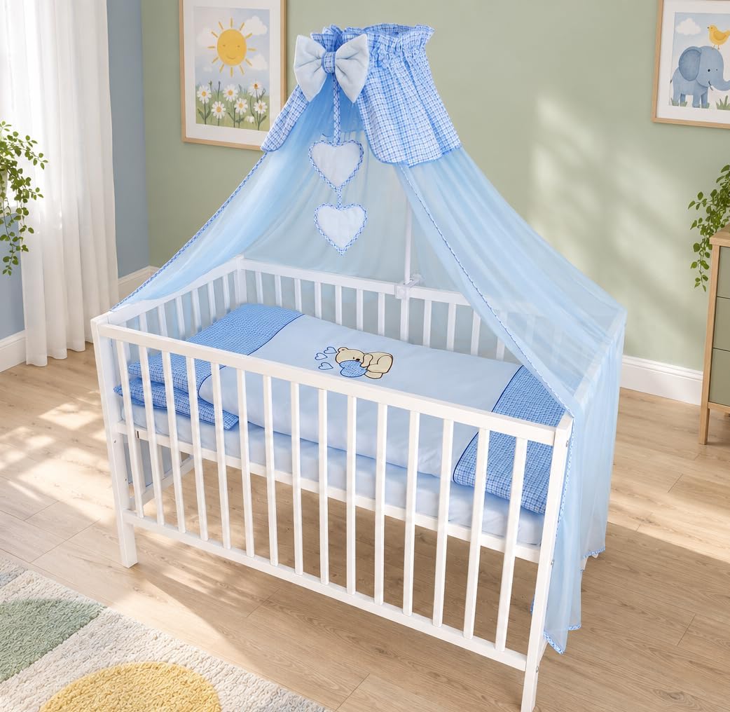 Łóżeczko dziecięce Classic Nest 120x60 cm z materacem, niebieską pościelą z haftem misia i baldachimem